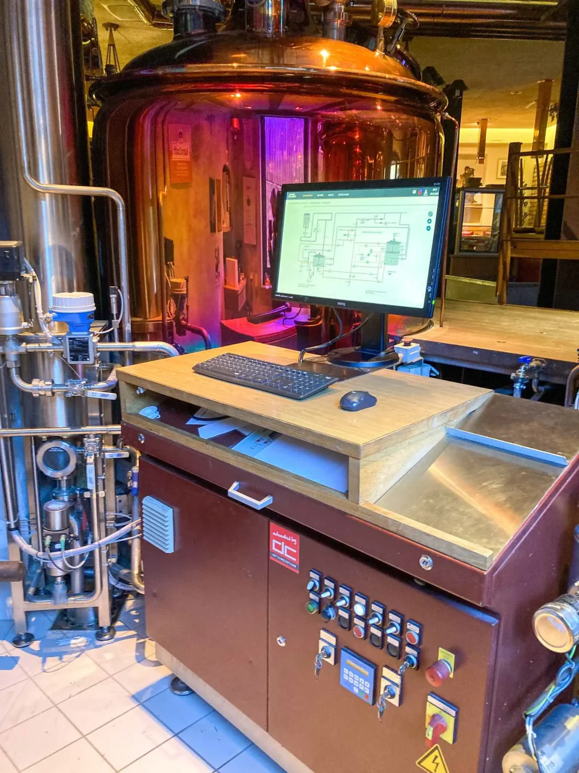 Visualisierung von MINGLECONTROL am Desktop im Braustüberl des Gassl Bräu