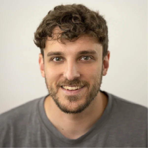 Portrait von Eric Bretz, Softwareentwickler bei der DriveCon GmbH und Mitverantwortlicher für die Entwicklung und Programmierung des Produkts MINGLECONTROL